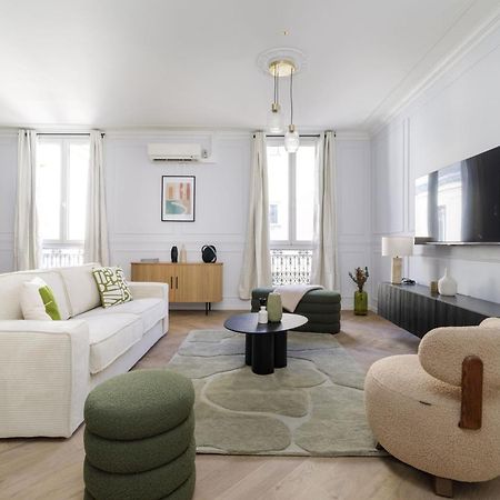 Poetic Stay - Champs Elysees ปารีส ภายนอก รูปภาพ